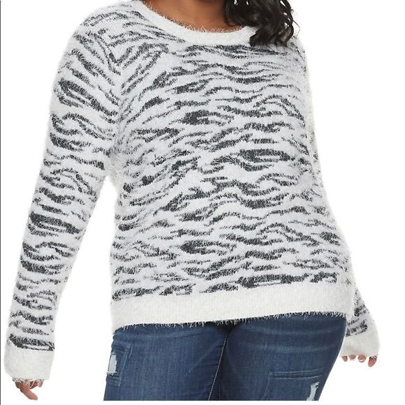 Mudd Scoopneck Eyelash Pullover Sweater NWT - Picture 1 of 7